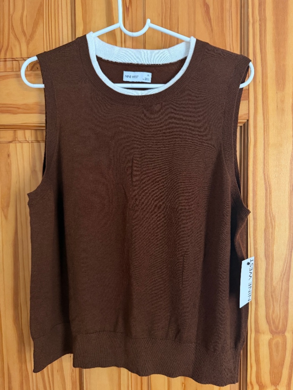 Nine West Sweater Vest Brown/Cream Contrast Trim